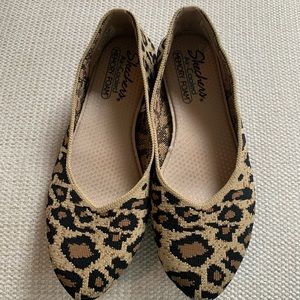 Skechers Air-Cooled Leopard Animal Print Tapered Toe Ballet Flats Size 7.5